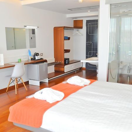 Buca Beach Resort Messíni Eksteriør billede