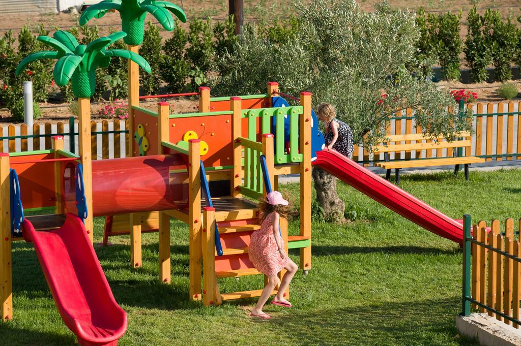 Buca Beach Resort Messíni Eksteriør billede