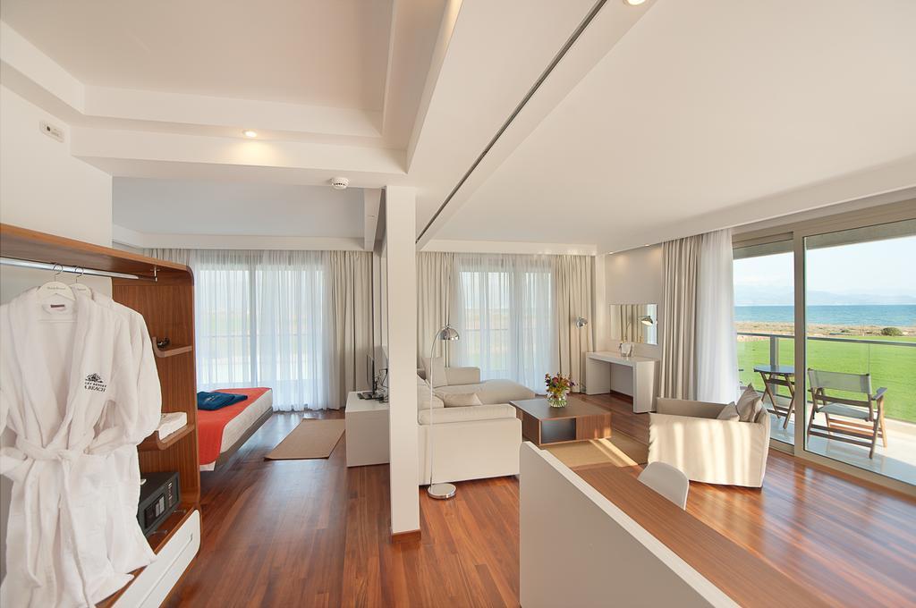 Buca Beach Resort Messíni Værelse billede