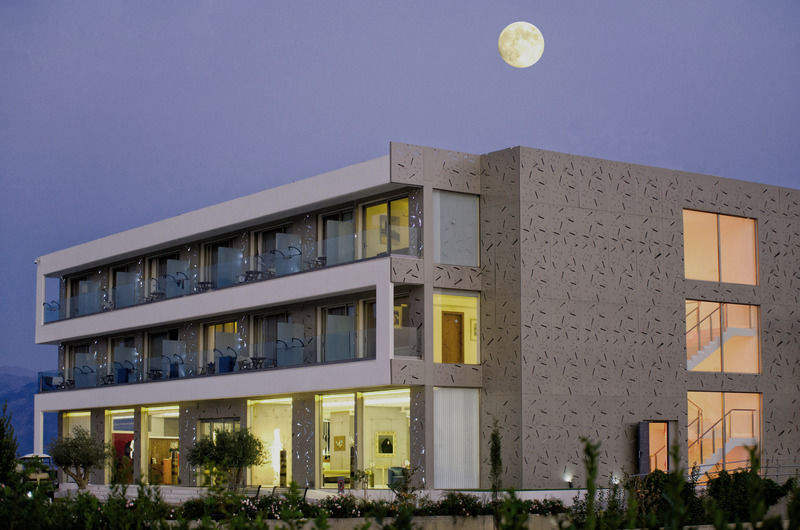 Buca Beach Resort Messíni Eksteriør billede
